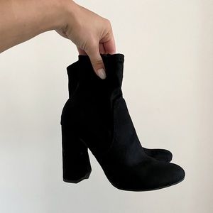 Black Ankle Booties 👢
